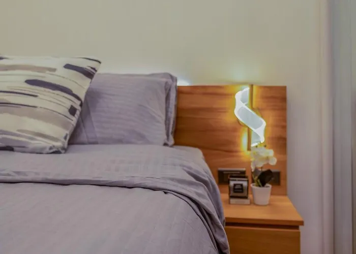 Apartamento Stylish Luxe 1 Bedroom Near Naia - Free High Speed Wifi *